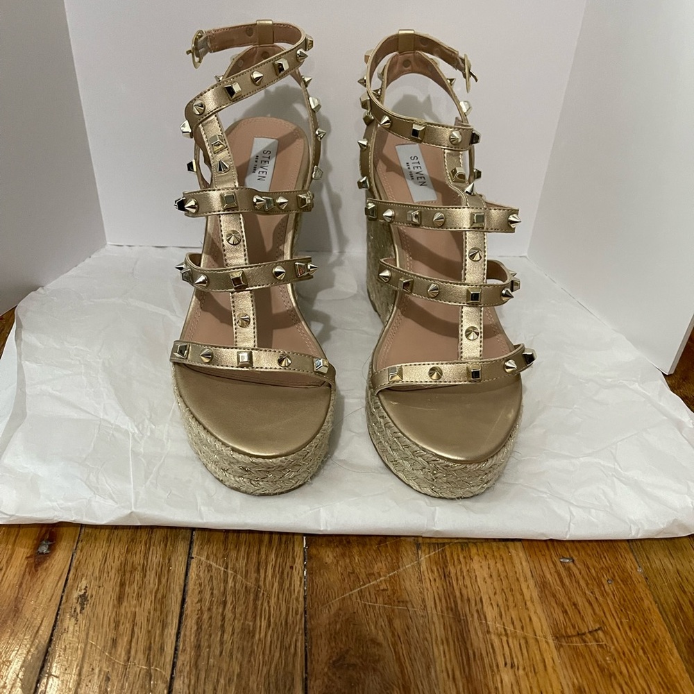 Steve Madden Gold studded sandals